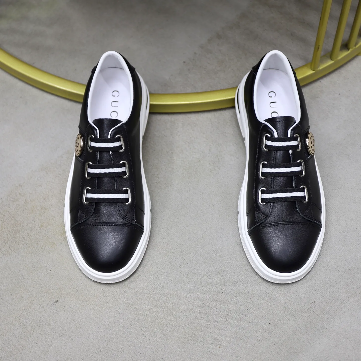 Ex-factory price: 462💰🙅‍♂️🙅‍♂️🙅‍♂️ Brand: GUCCI Standard code: 38-44 (45 customized) Grade: Same as the official website Material: Original leather splicing Comfortable and breathable pigskin lining Original wear-resistant outsole Style category: Men's fashion casual shoes Running sneakers Distinguished luxury brand elements Top luxury Color: actual picture color